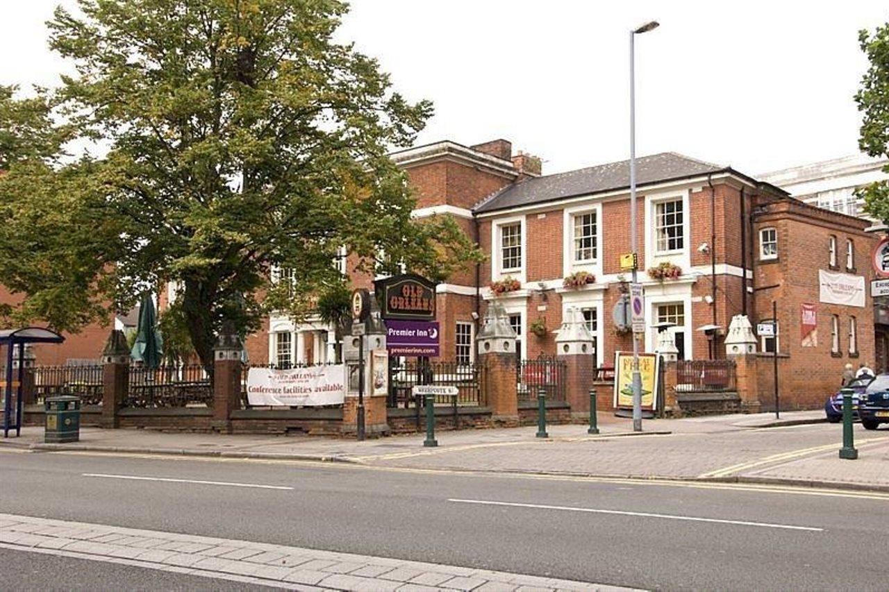 Premier Inn Birmingham City Centre Broad Street Экстерьер фото